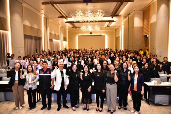 พม. จับมือ ETDA พัฒนาทักษะดิจิทัล มุ่งสร้างภูมิคุ้มกันออนไลน์  และยกระดับศักยภาพสตรีและครอบครัว