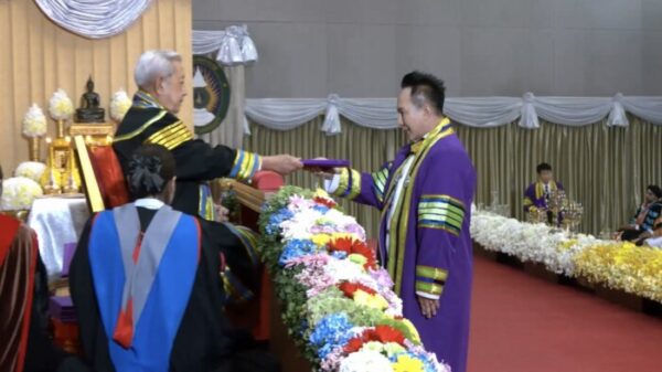 ด๊อกเตอร์ ป้ายแดง !! แมน วทัญญู มุ่งหมาย เข้ารับพระราชทานปริญญาบัตร “ดุษฎีบัณทิตกิติมศักดิ์”จากมหาวิทยาลัยราชภัฎบ้านสมเด็จเจ้าพระยา